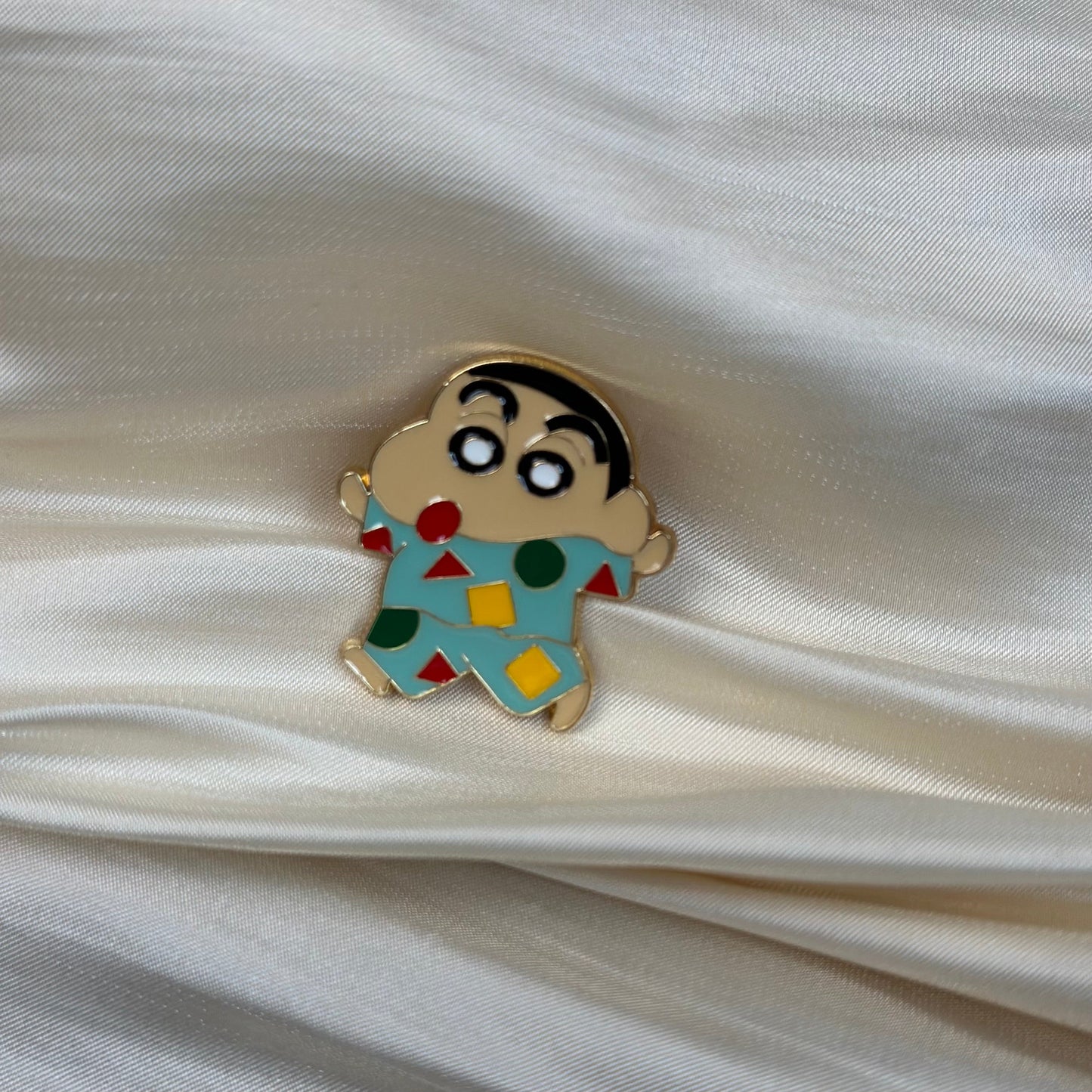 Crayon Shin-chan brooch