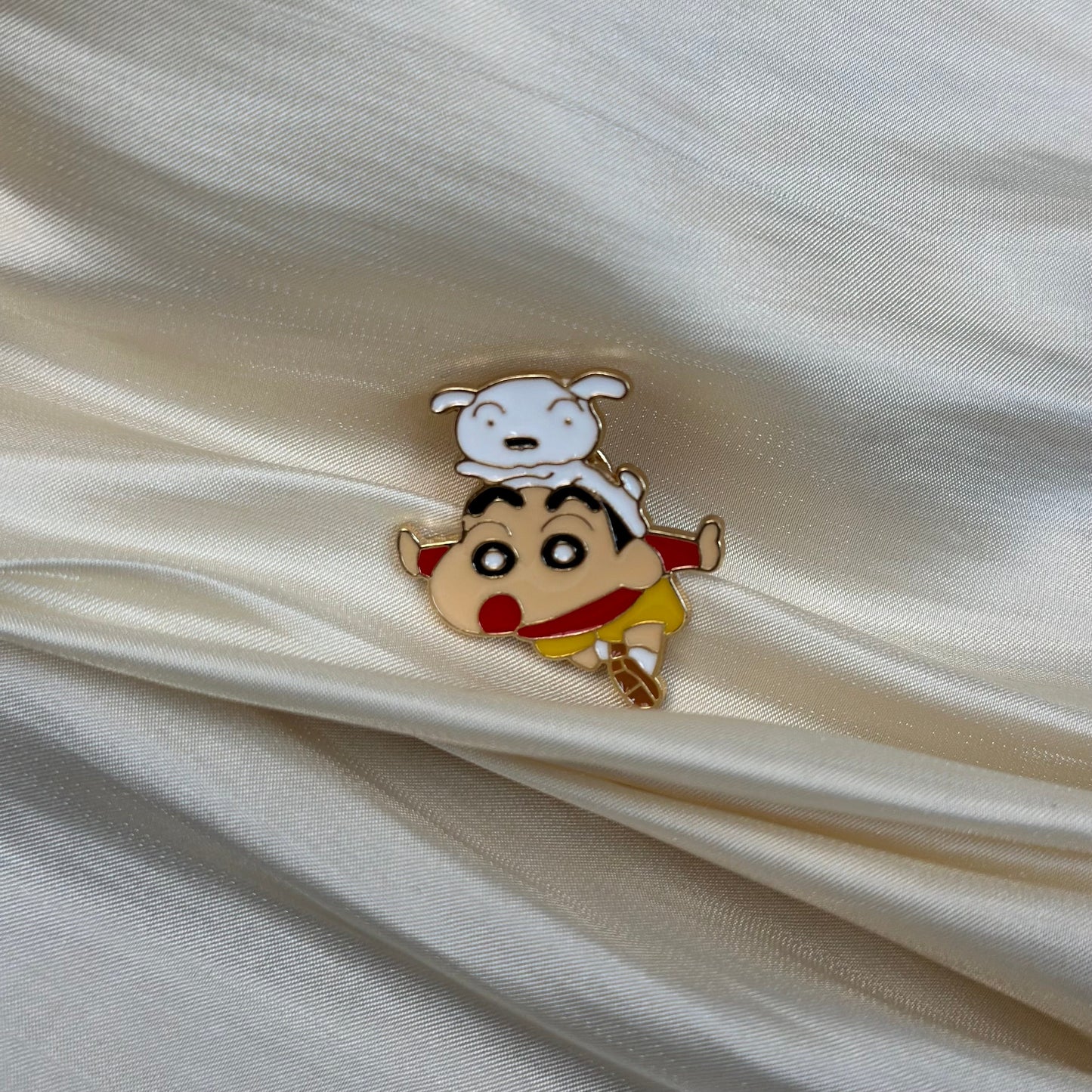 Crayon Shin-chan brooch