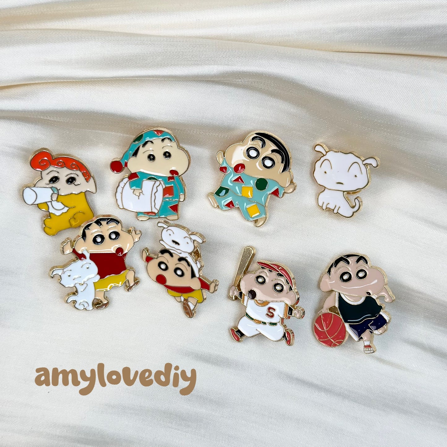 Crayon Shin-chan brooch