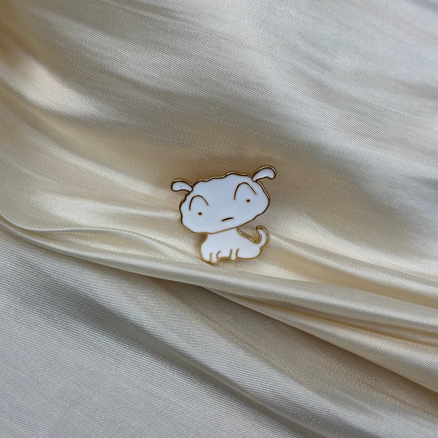 Crayon Shin-chan brooch