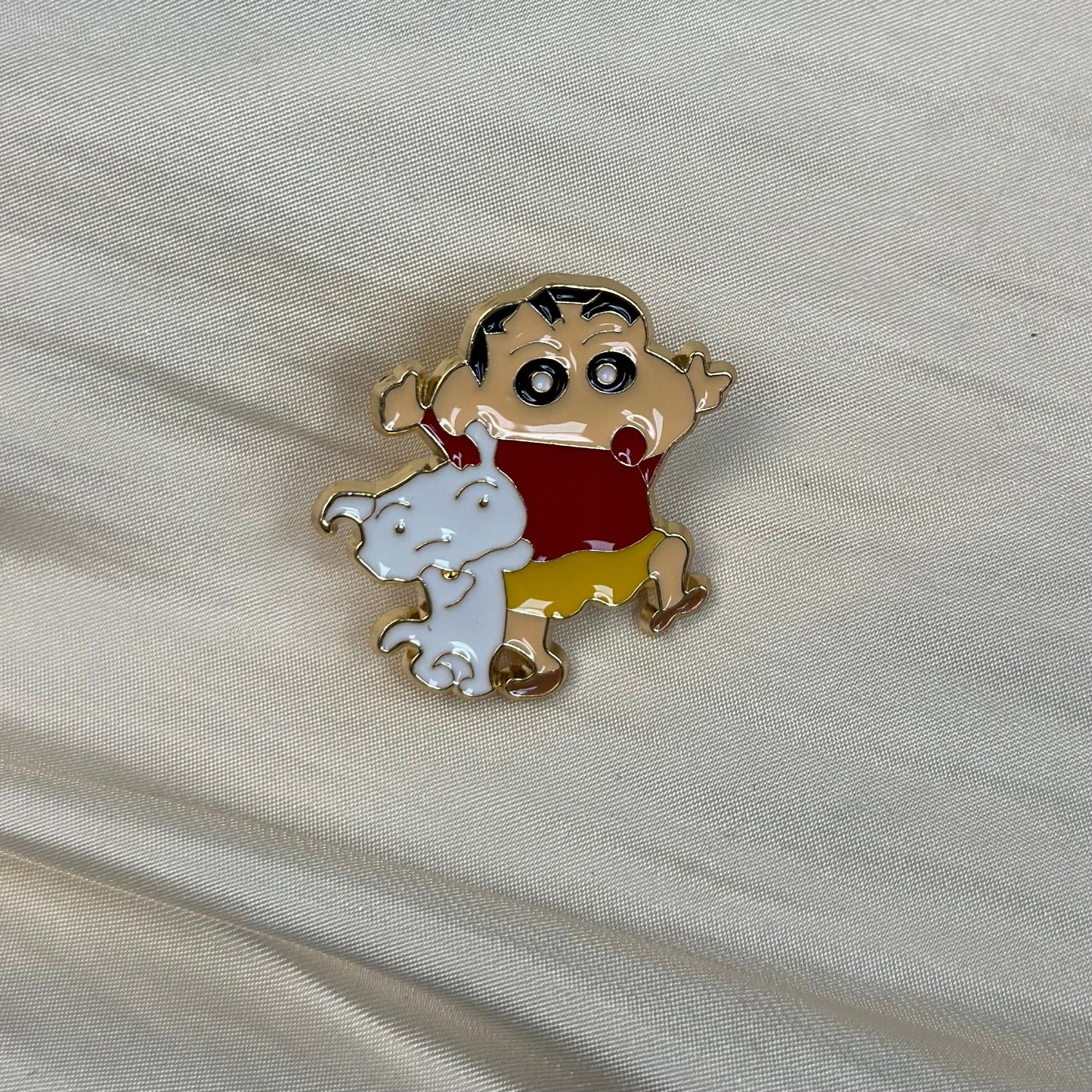 Crayon Shin-chan brooch